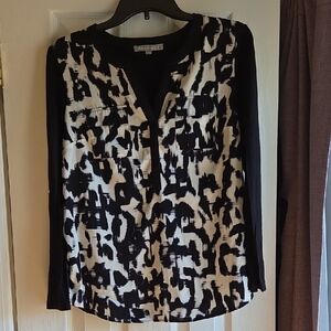 Daniel Rainn Black and White Patterned Blouse